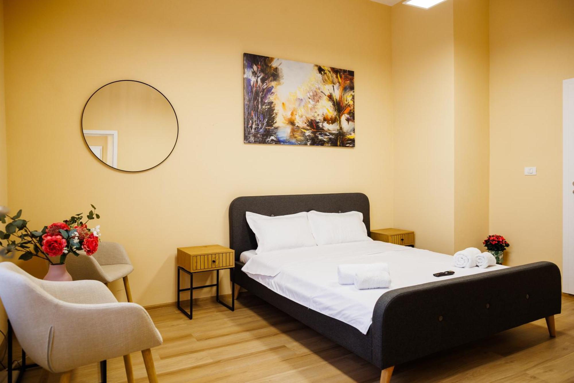Studio In Old Town'S 1752 Hotel Timişoara Exteriör bild