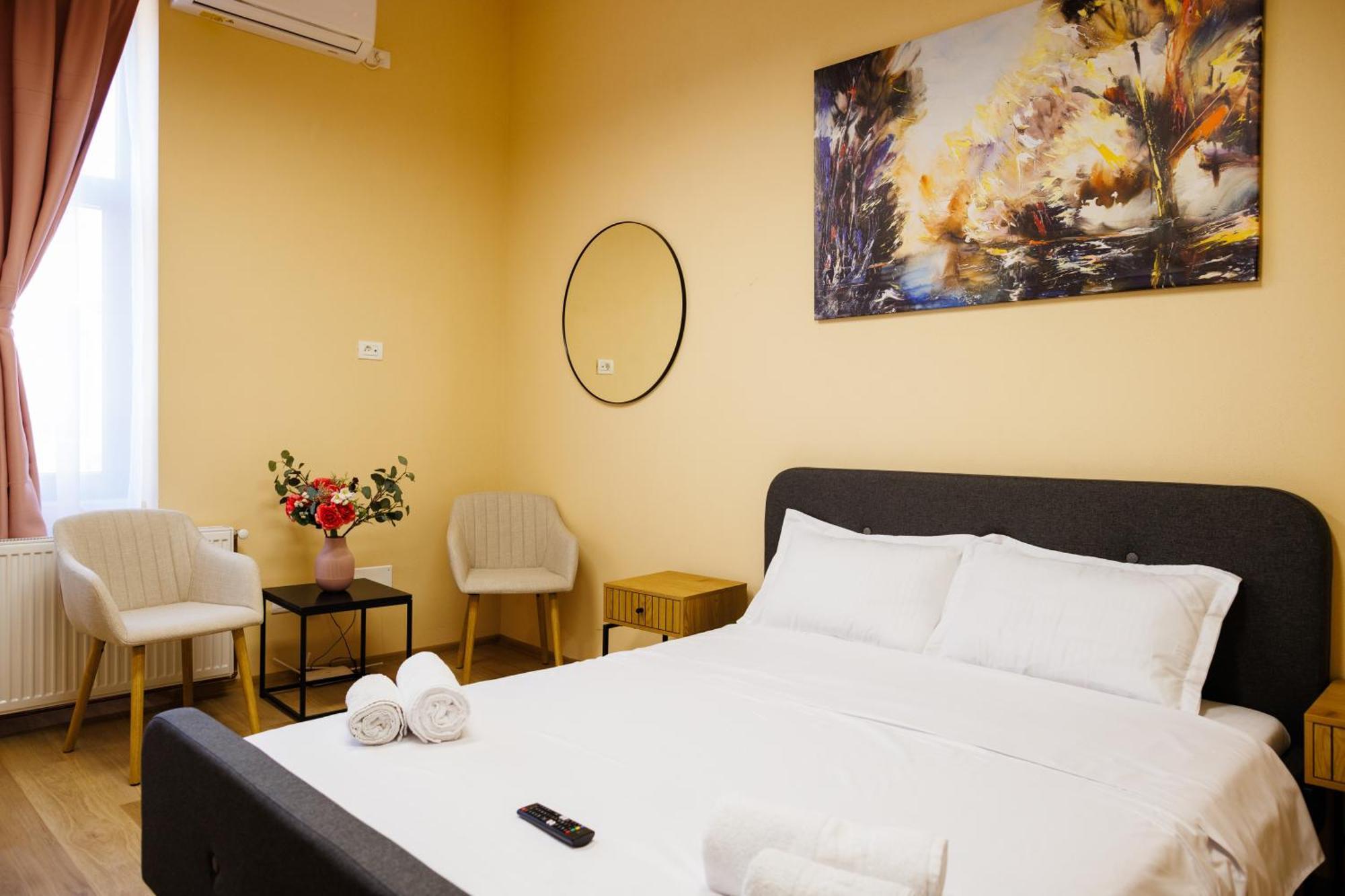 Studio In Old Town'S 1752 Hotel Timişoara Exteriör bild